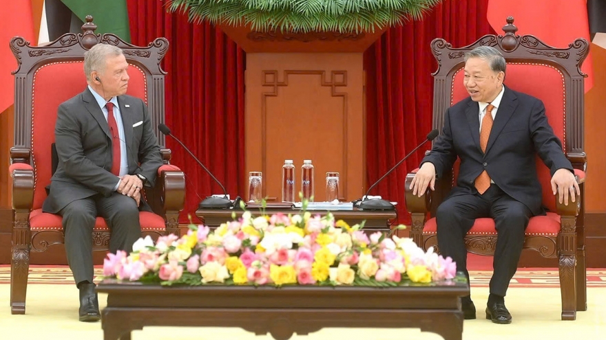 Vietnam attaches importance to relations with Jordan, says Party leader